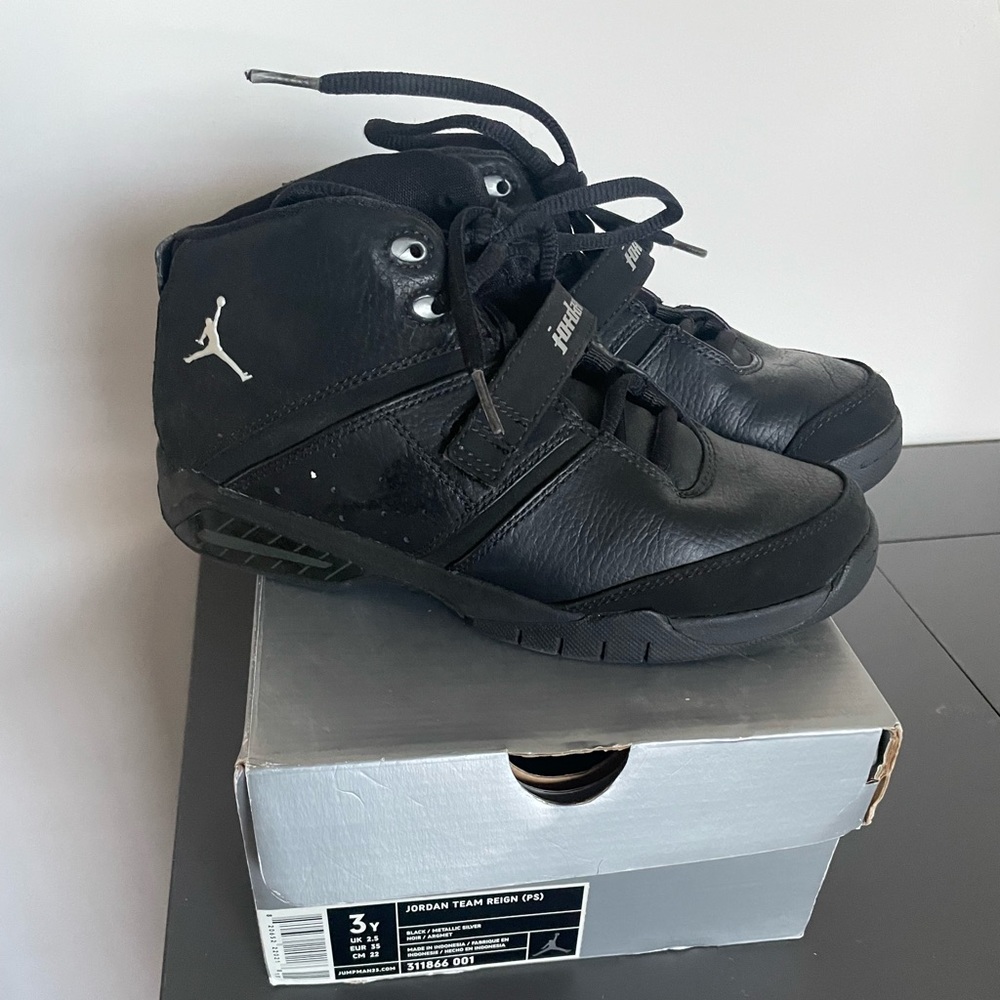 Jordans all black